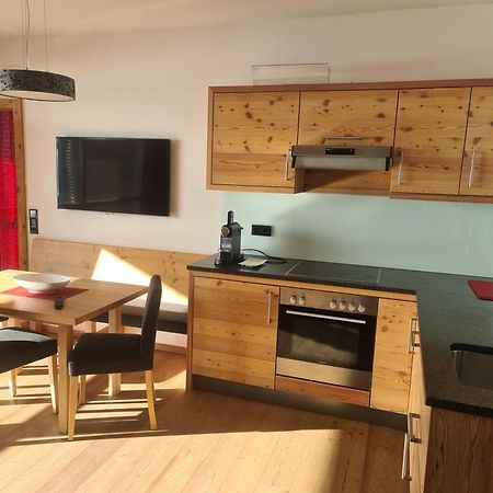 Apartment Panoramablick Gerlitzen Inkl Hotelanbindung Pölling Exteriör bild